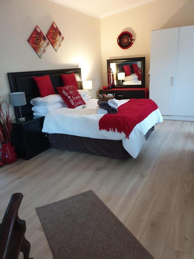 Christa'S Place 897 Pretoria-Noord エクステリア 写真