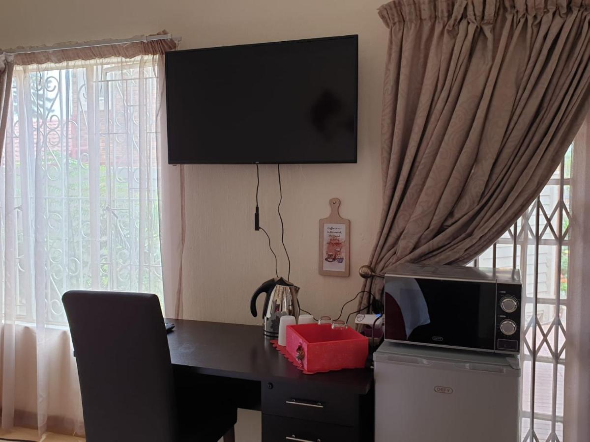 Christa'S Place 897 Pretoria-Noord エクステリア 写真