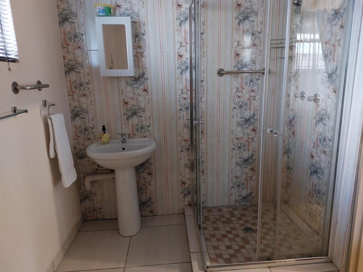 Christa'S Place 897 Pretoria-Noord エクステリア 写真