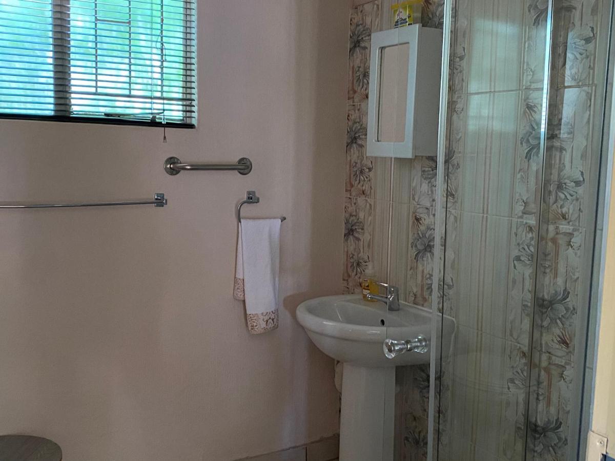 Christa'S Place 897 Pretoria-Noord エクステリア 写真
