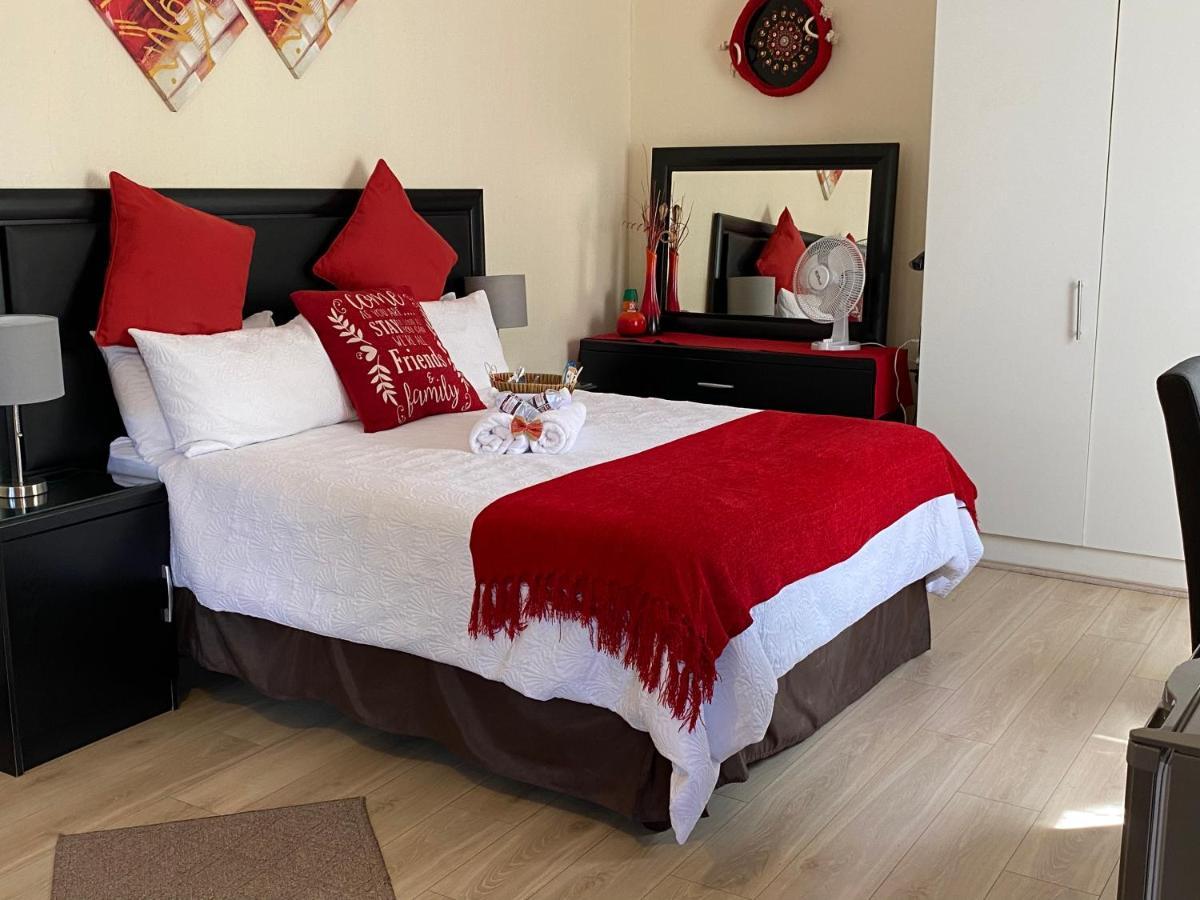 Christa'S Place 897 Pretoria-Noord エクステリア 写真