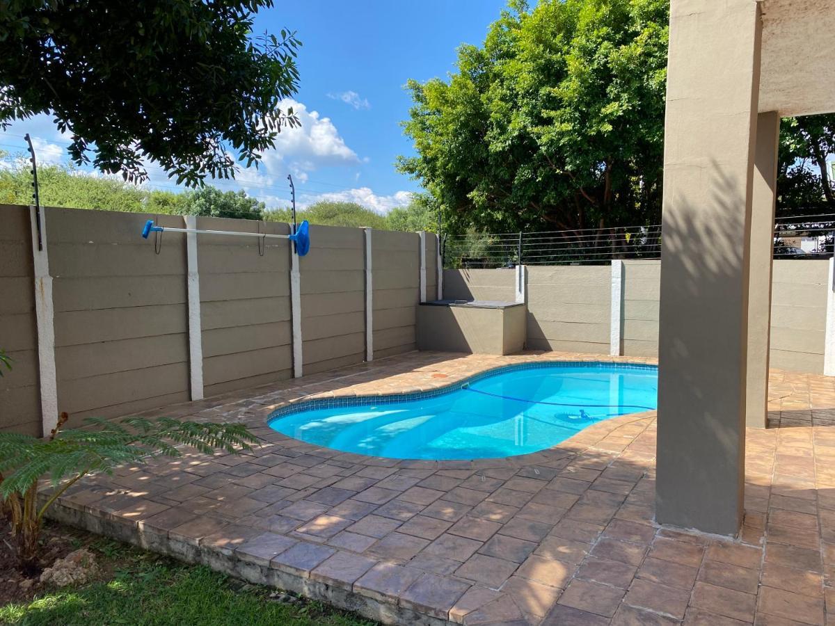 Christa'S Place 897 Pretoria-Noord エクステリア 写真
